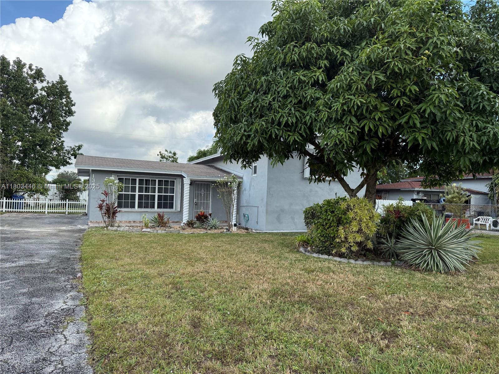 1345 NE 199th St, Miami, Florida image 6