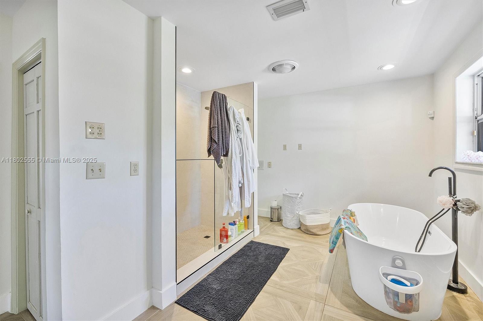415 Tivoli Ave, Coral Gables, Florida image 21
