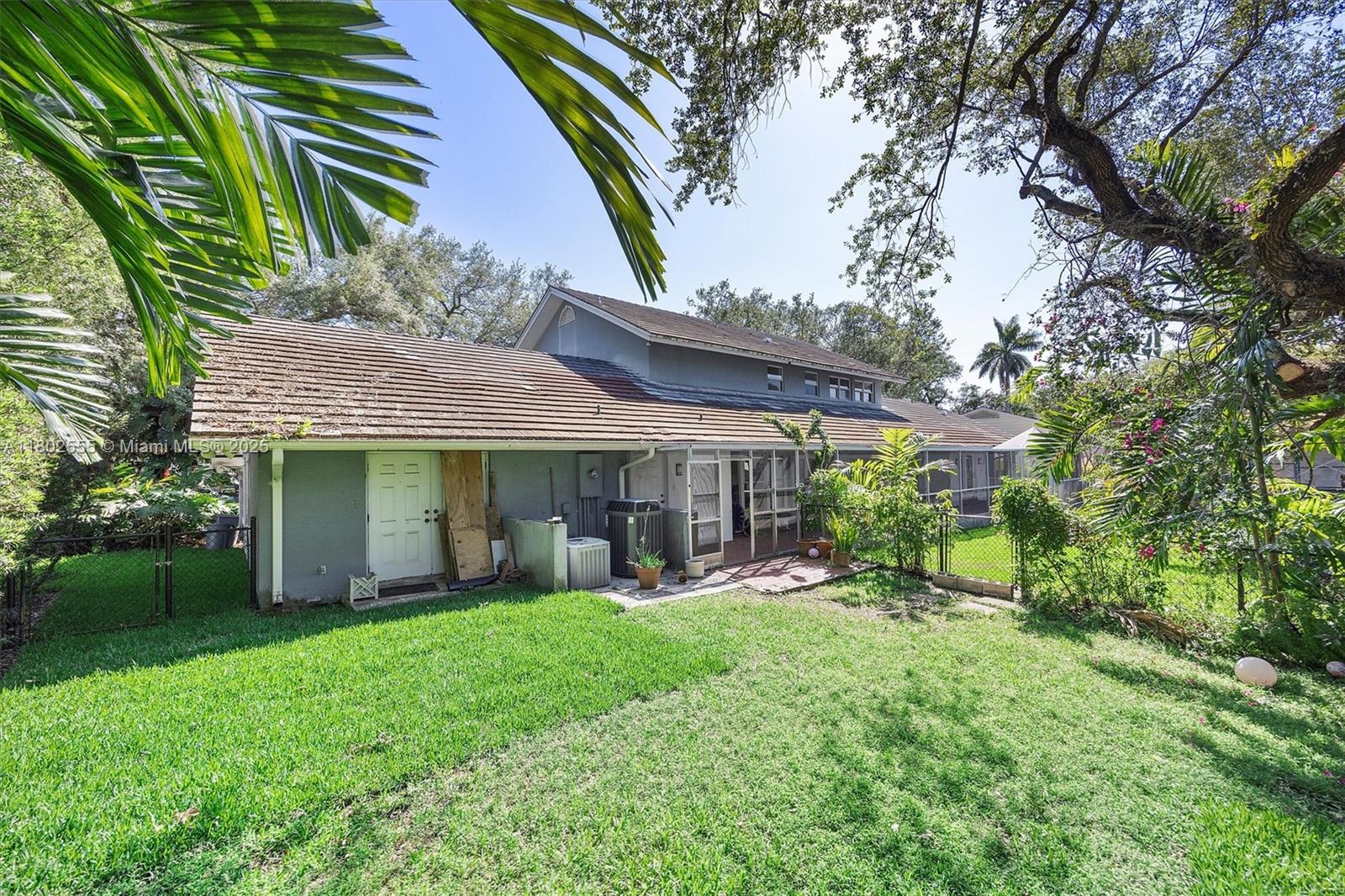 415 Tivoli Ave, Coral Gables, Florida image 40