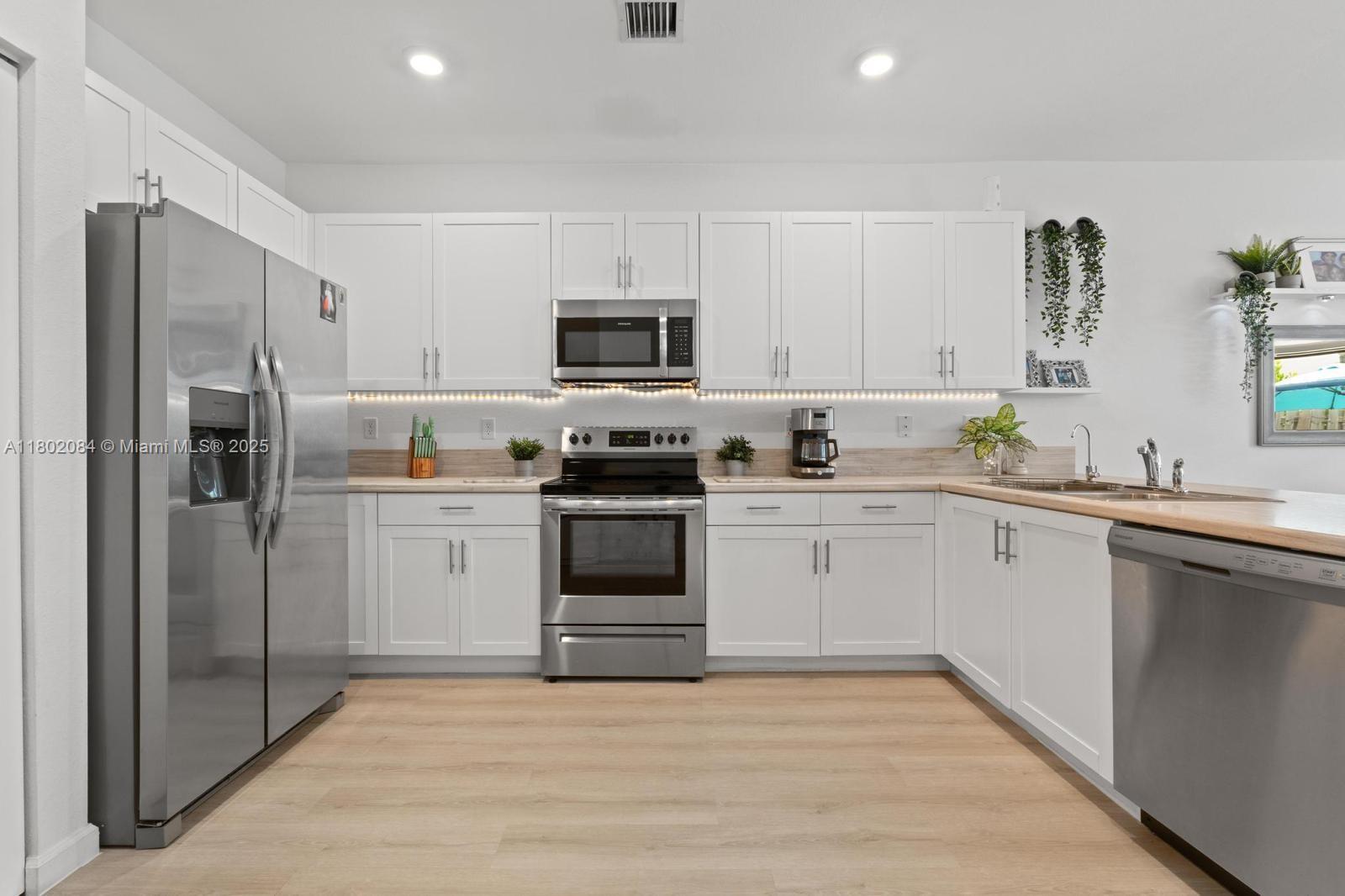 Property photo # 6