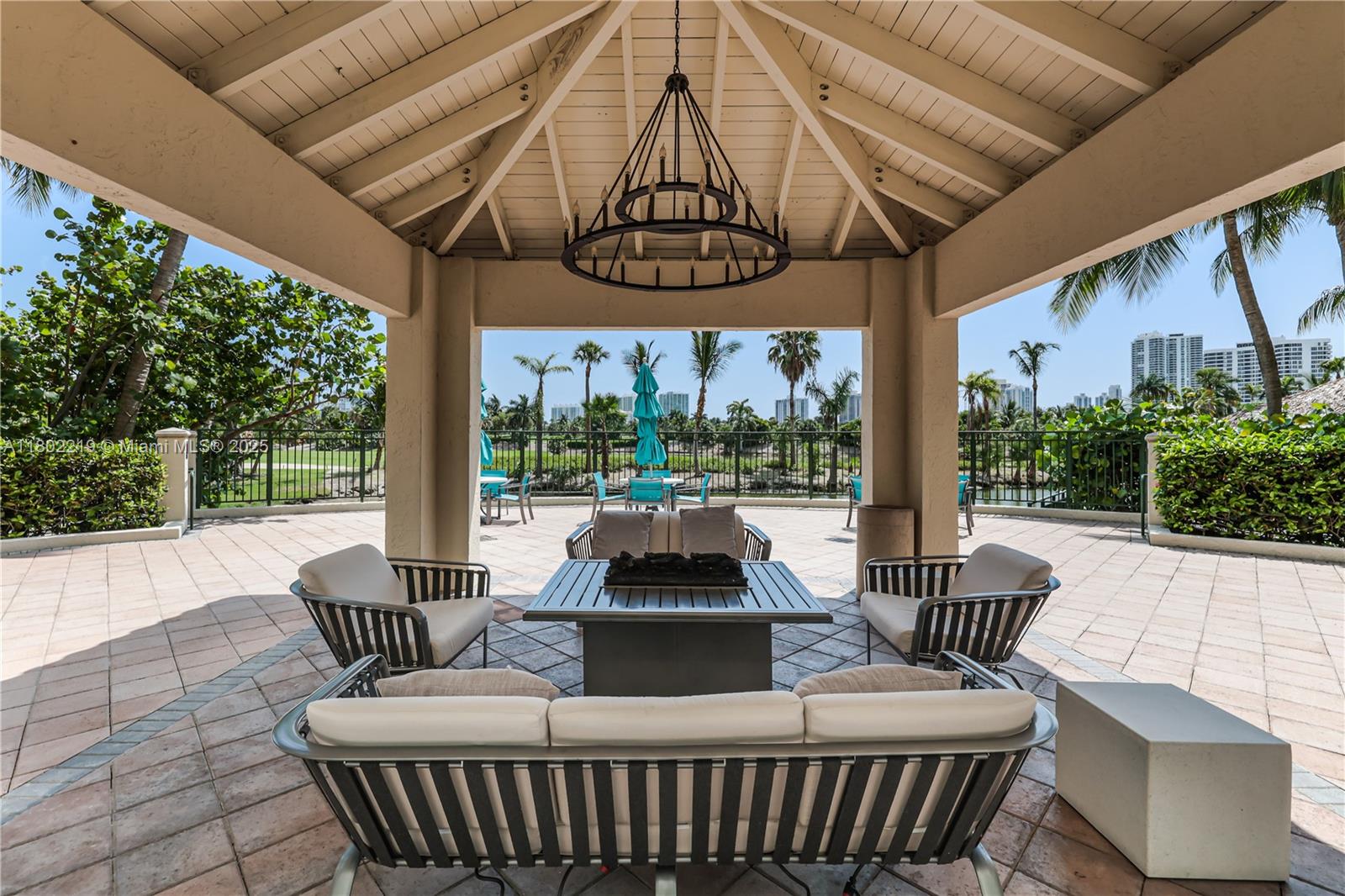 Residential, Aventura, Florida image 40
