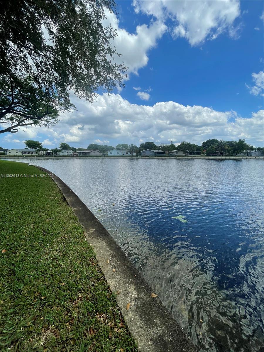 9330 Lime Bay Blvd #315, Tamarac, Florida image 2