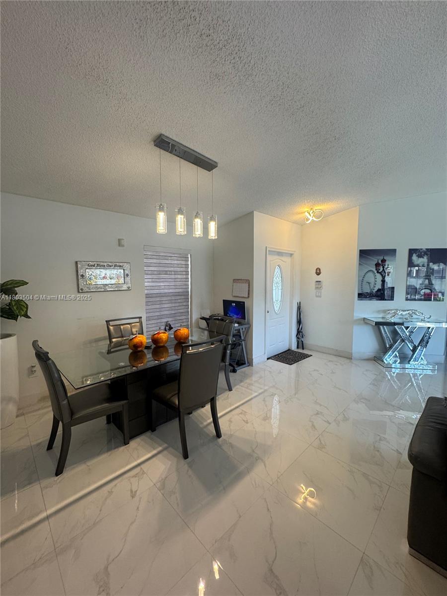 19321 NW 83rd Ave, Hialeah, Florida image 10