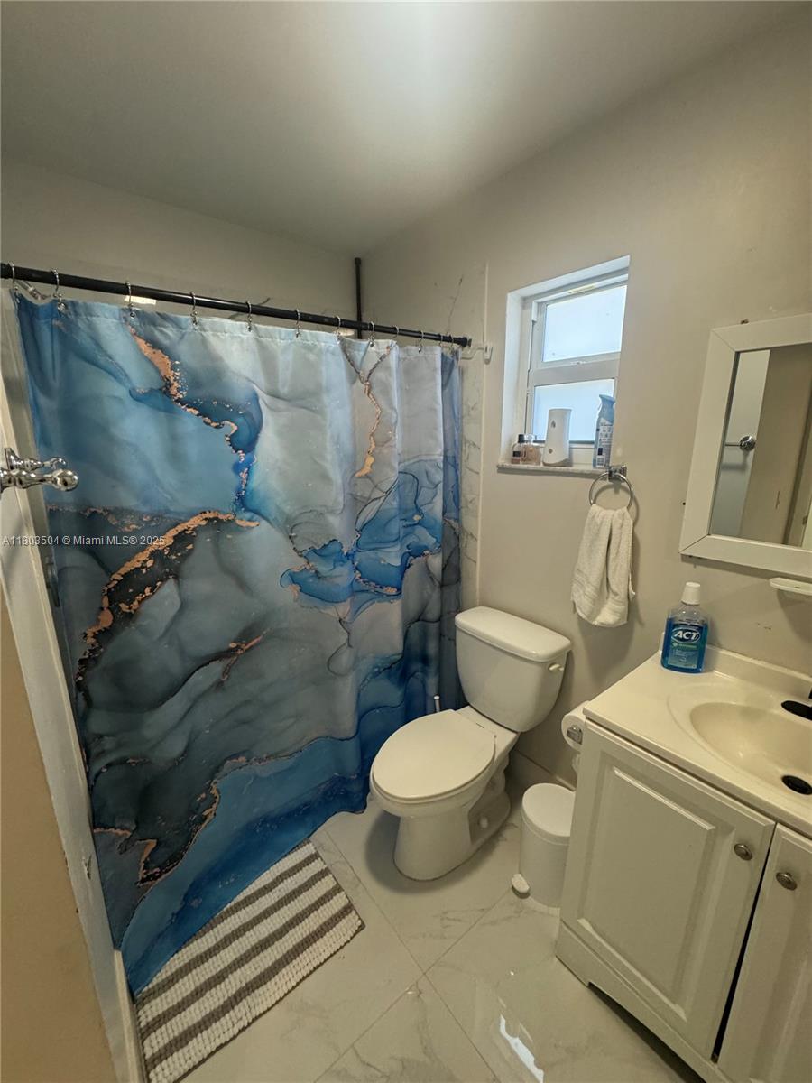 19321 NW 83rd Ave, Hialeah, Florida image 18