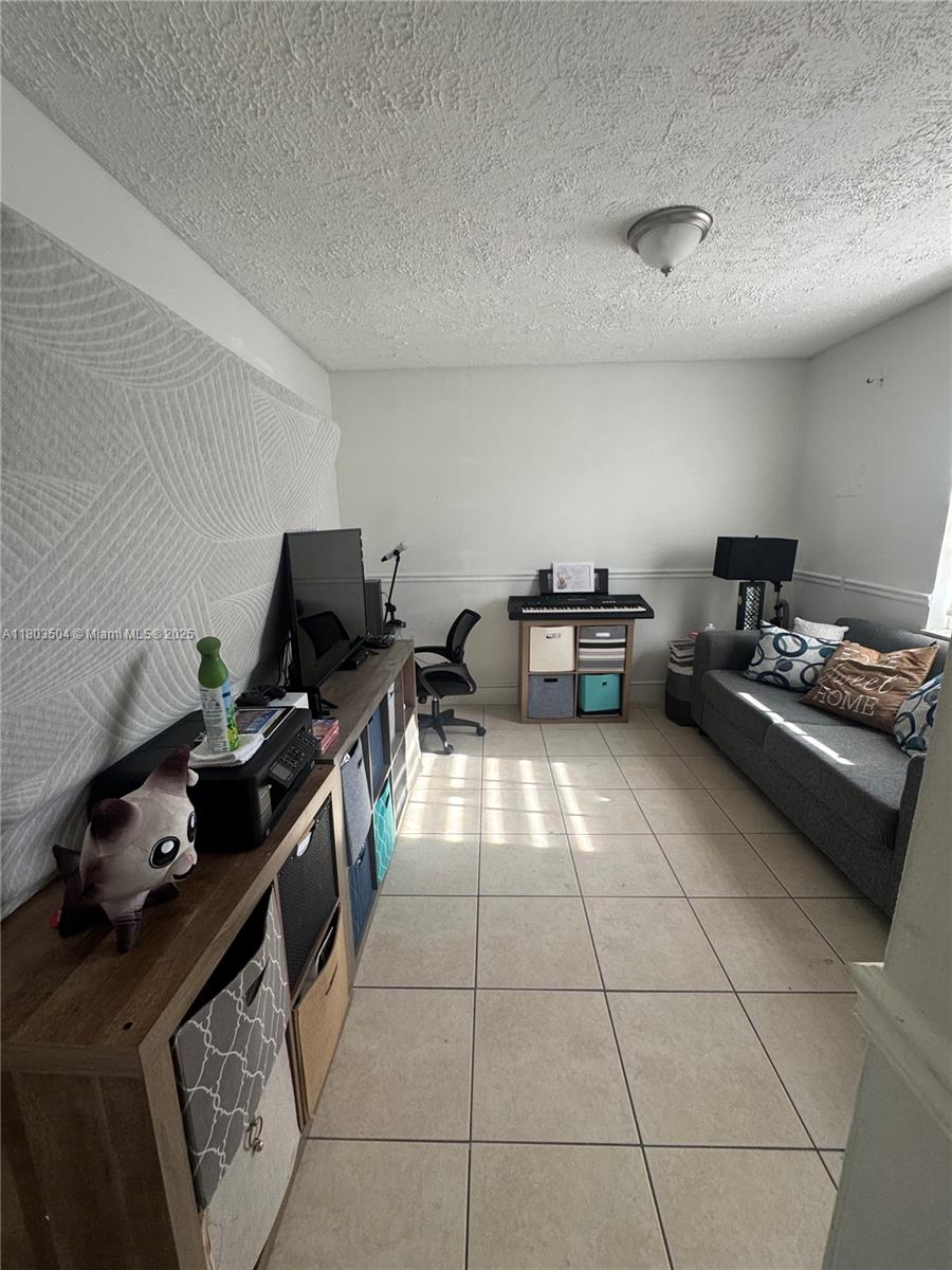 19321 NW 83rd Ave, Hialeah, Florida image 24