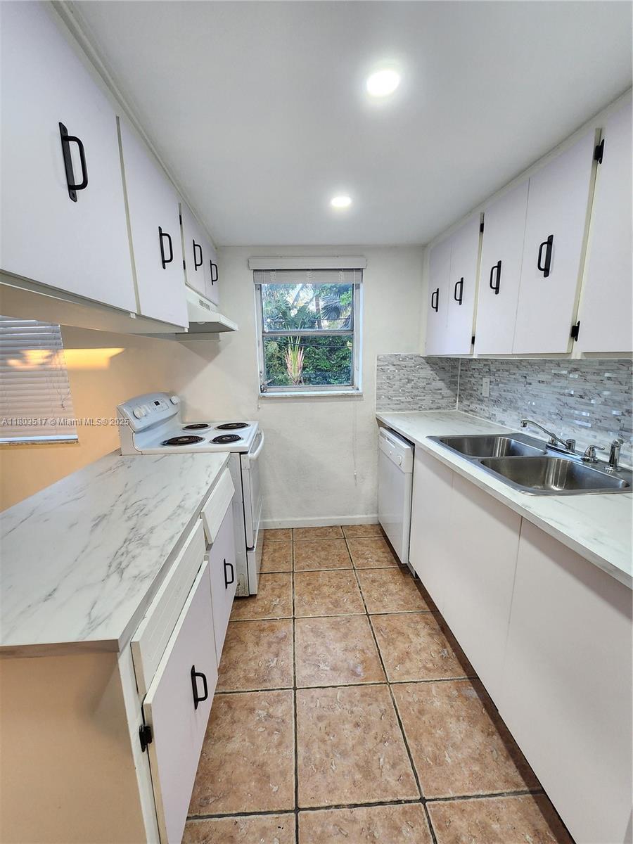1100 NE 9th Ave, Fort Lauderdale, Florida image 4