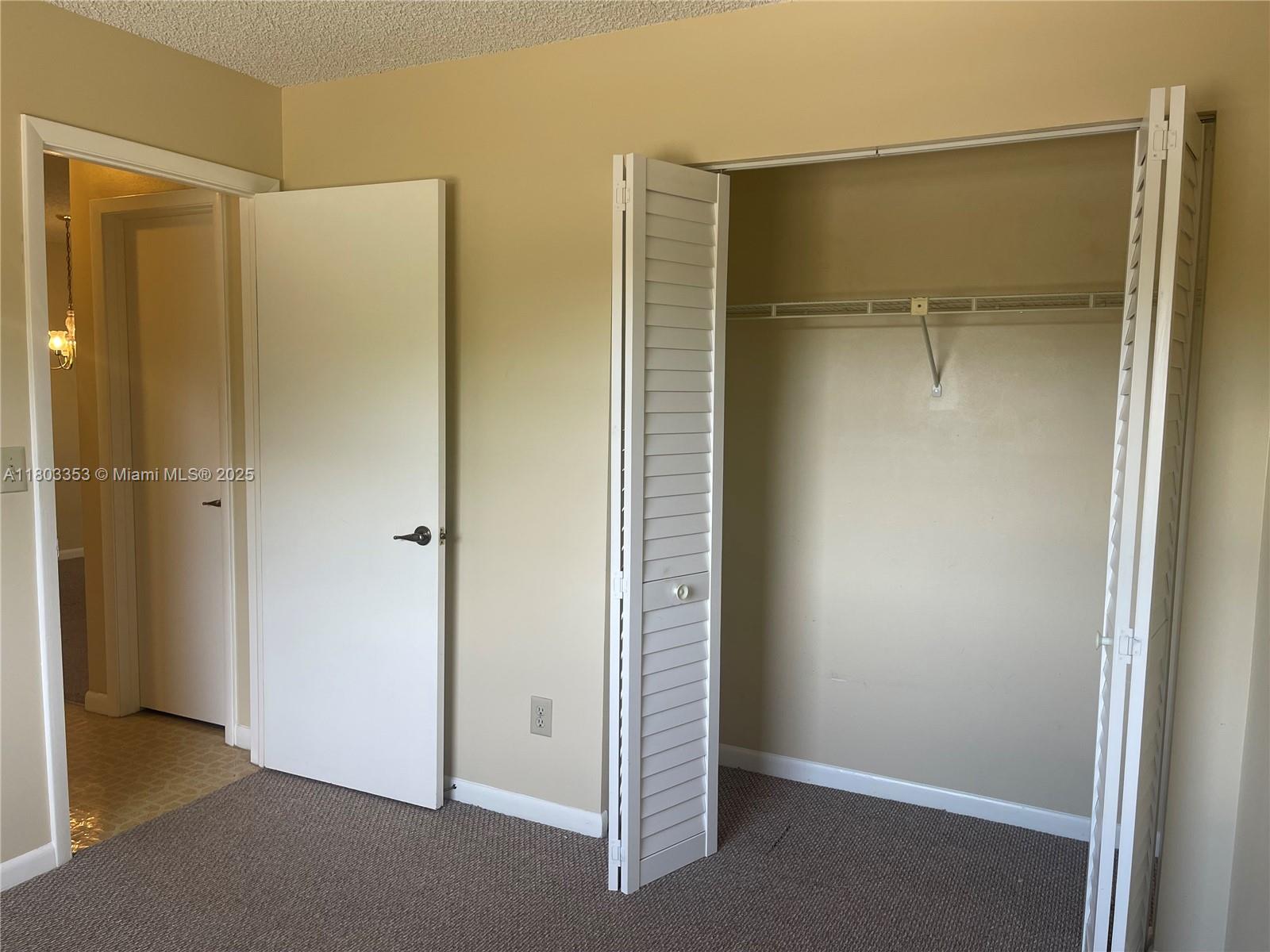 1124 NW 106th Ter #202, Pembroke Pines, Florida image 25