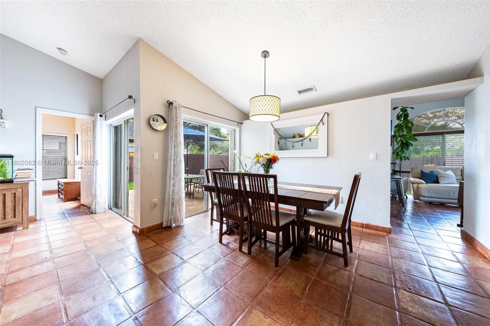 16112 SW 79th Ter, Miami, Florida image 13