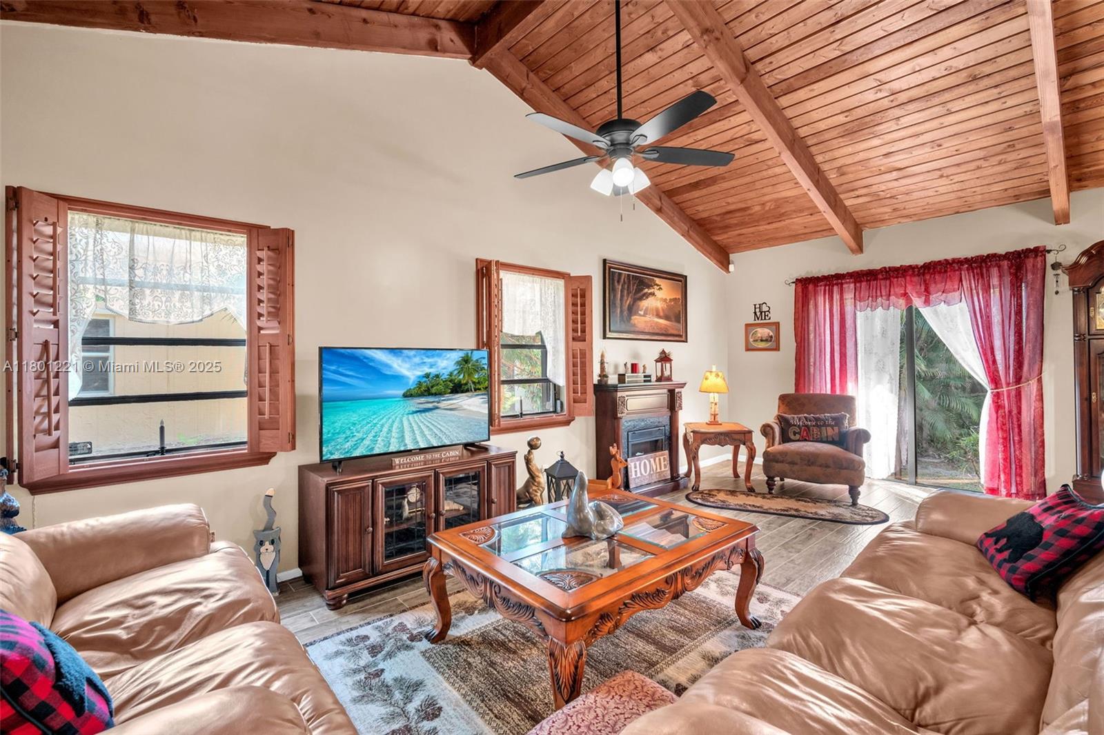 2218 Nova Village Dr, Davie, Florida image 9