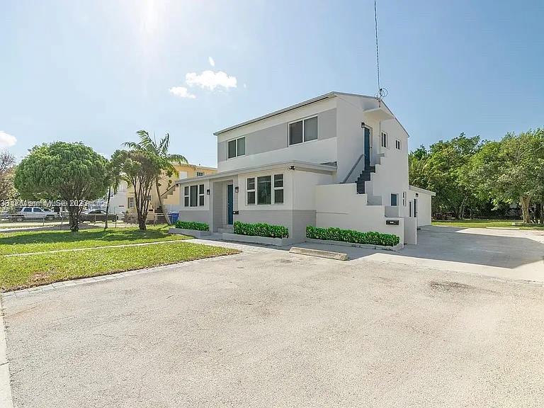 Property photo # 9