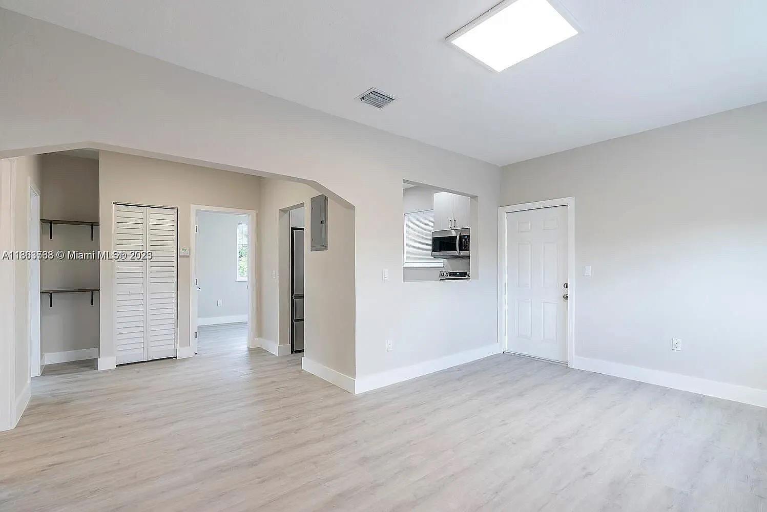 Property photo # 4