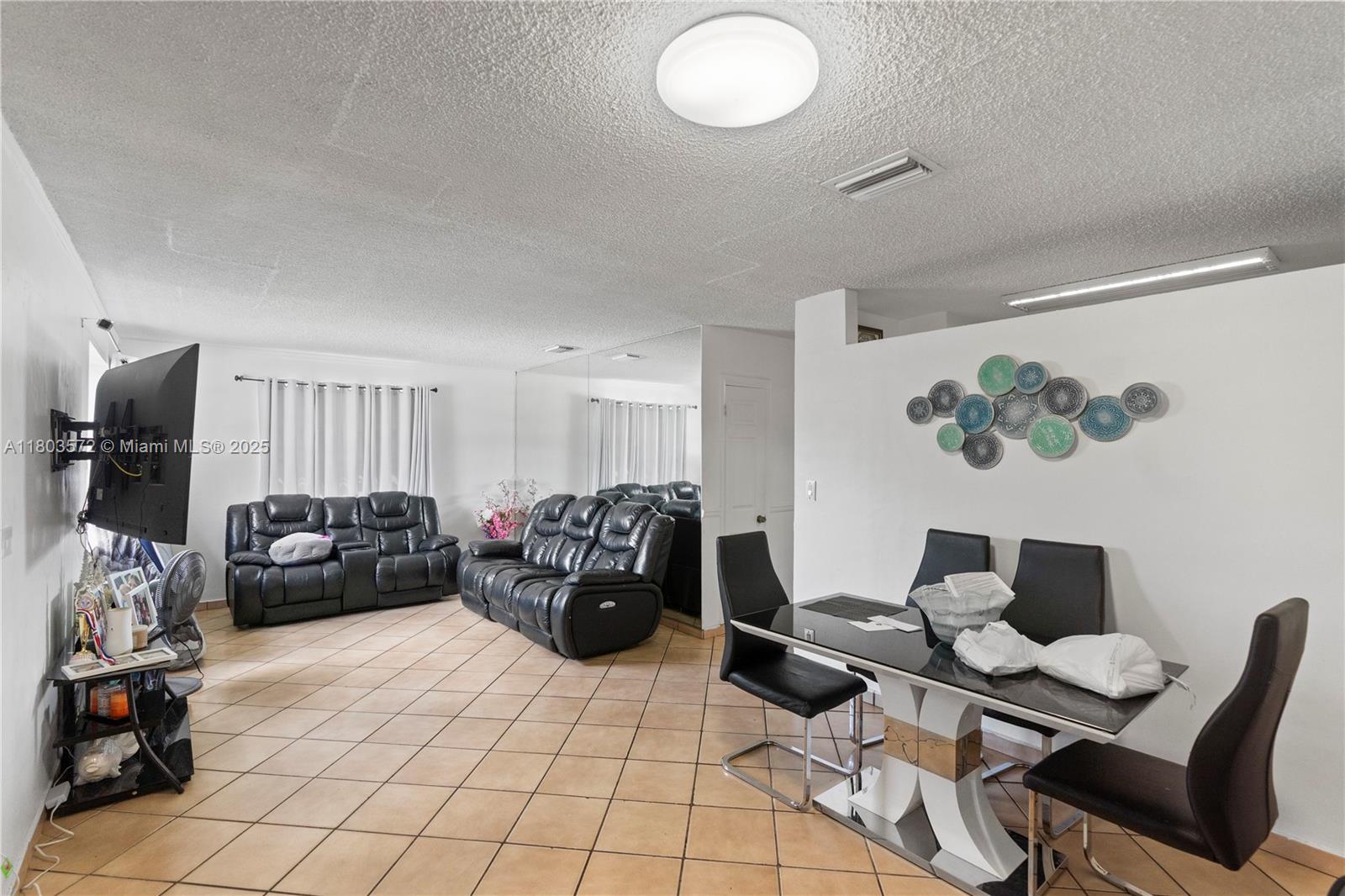 788 W 32nd St, Hialeah, Florida image 9