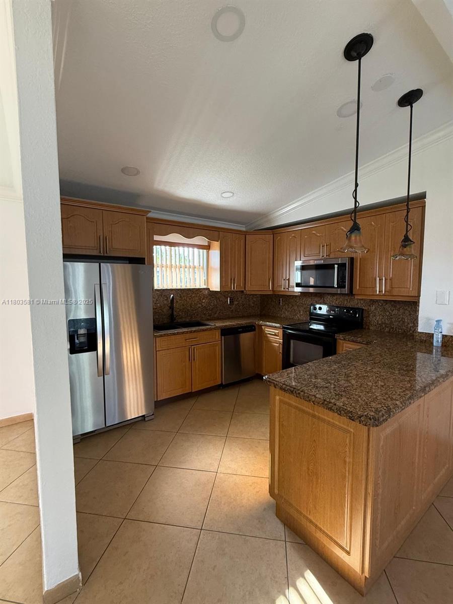 Property photo # 9