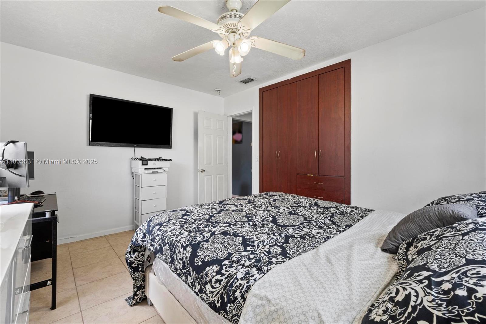 941 NW 76th St, Miami, Florida image 16