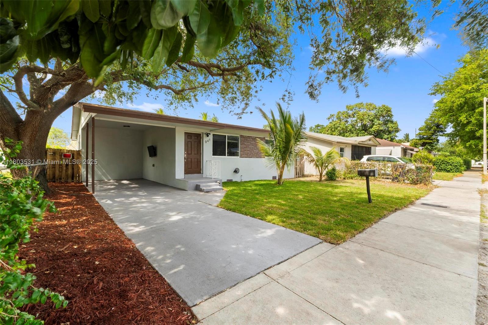 941 NW 76th St, Miami, Florida image 3