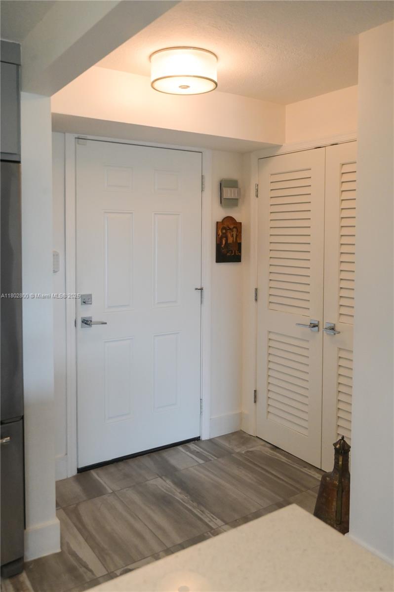 401 SE 3rd St #403, Dania Beach, Florida image 11