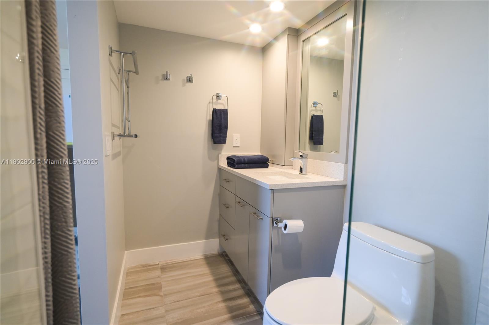 401 SE 3rd St #403, Dania Beach, Florida image 34