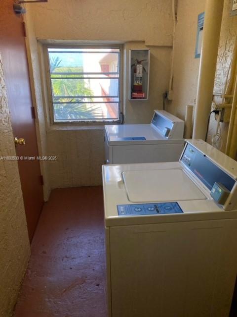 401 SE 3rd St #403, Dania Beach, Florida image 43