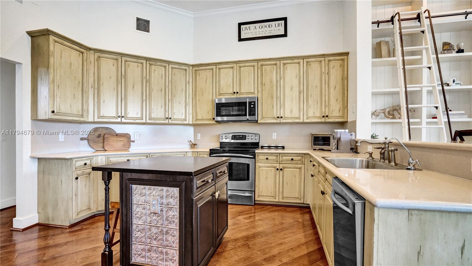 2495 Eagle Watch Ln, Weston, Florida image 14