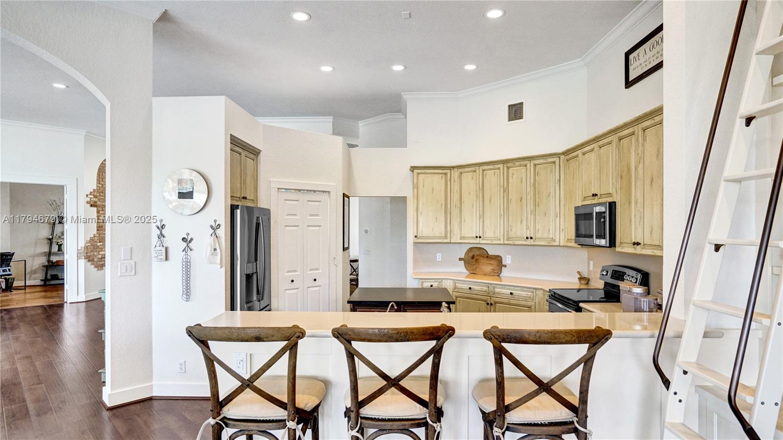 2495 Eagle Watch Ln, Weston, Florida image 16