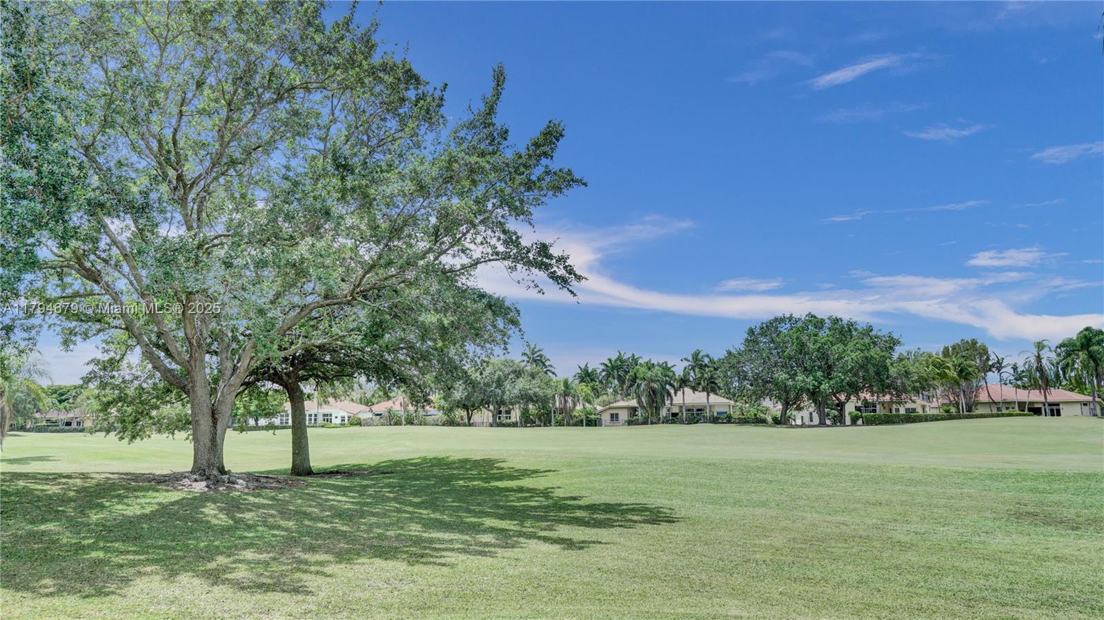 2495 Eagle Watch Ln, Weston, Florida image 2