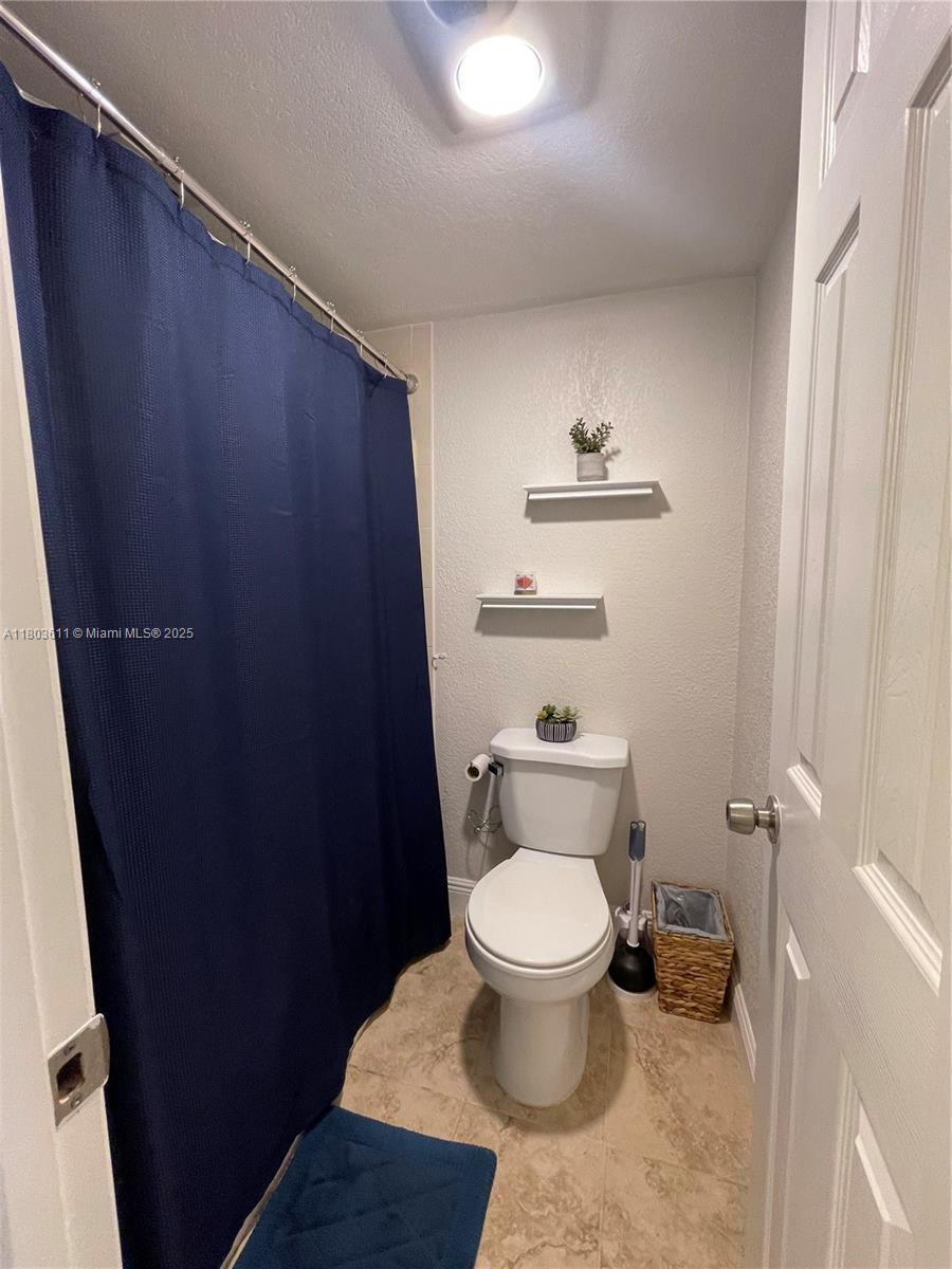 6260 S Falls Cir Dr #102, Lauderhill, Florida image 16