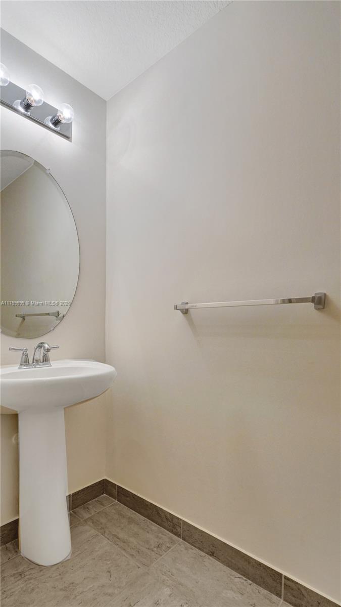 701 SW 2nd Ln, Pompano Beach, Florida image 15