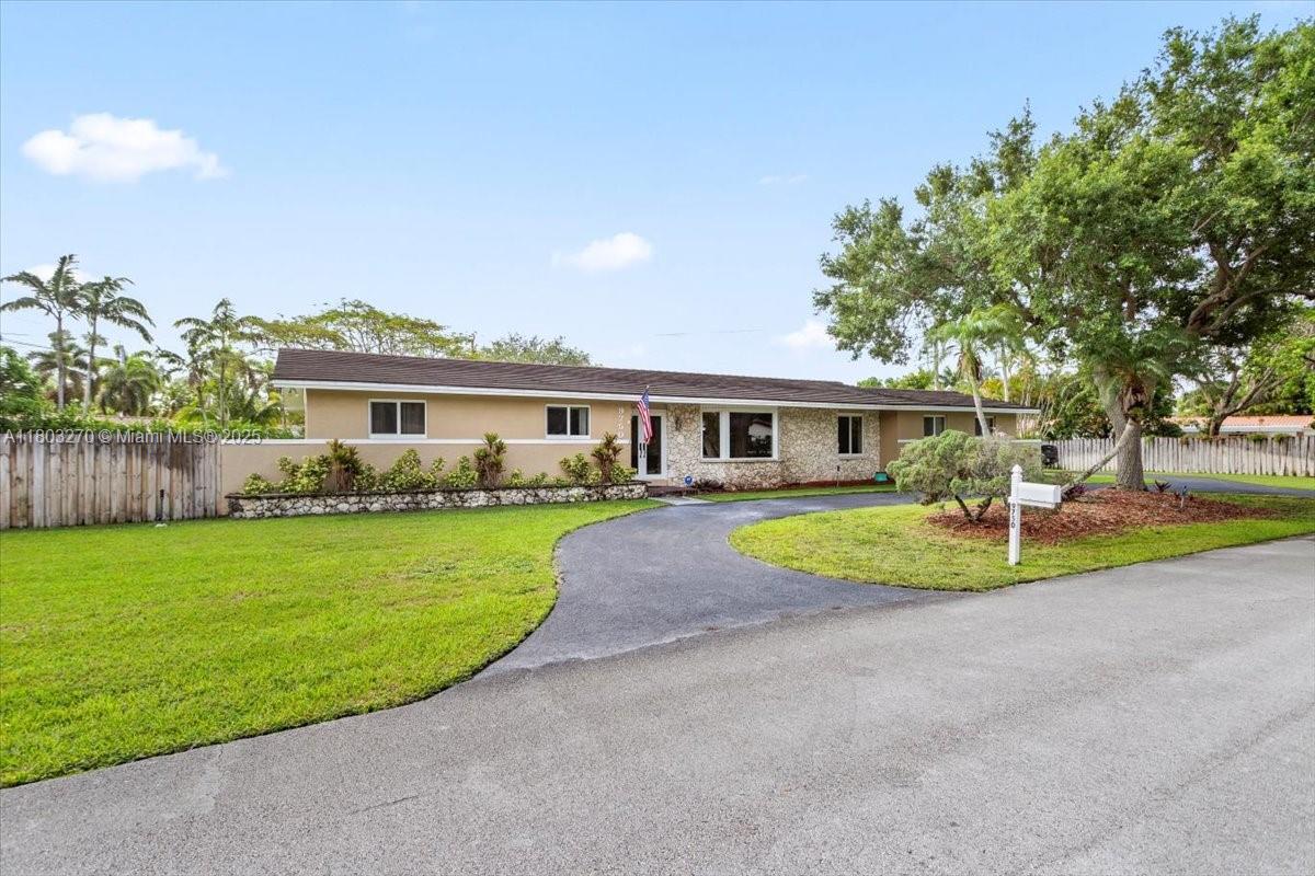 9750 SW 143rd Dr, Miami, Florida image 2