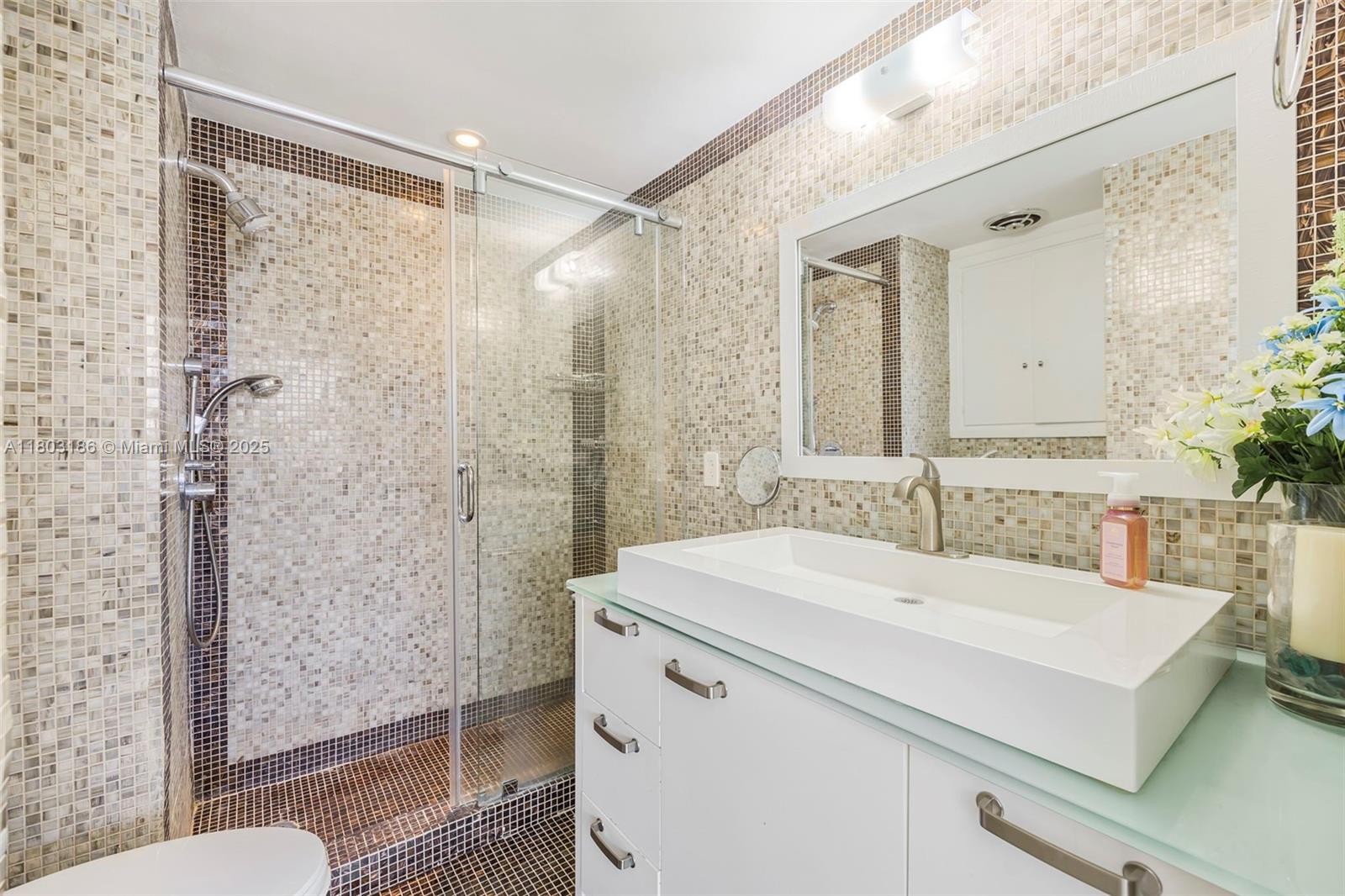 1 Harbour Way #305, Bal Harbour, Florida image 26