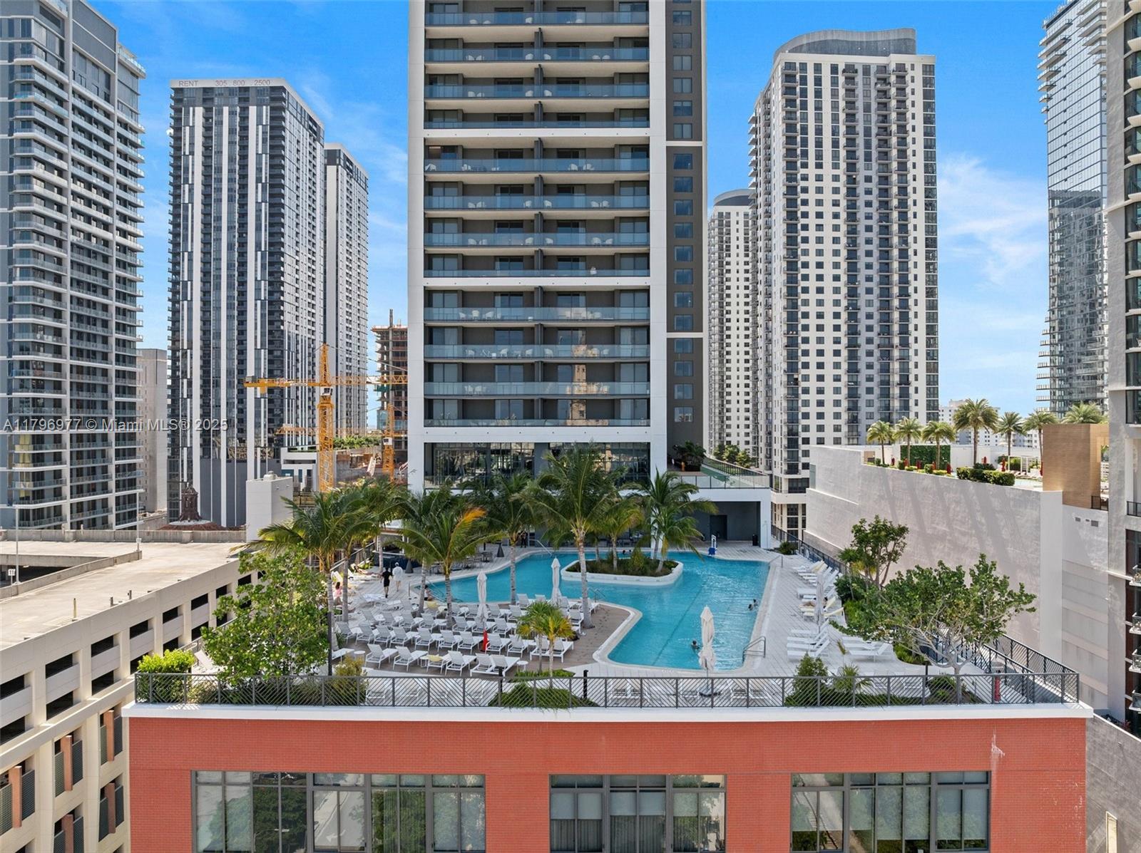Condo for Sale in Miami, FL