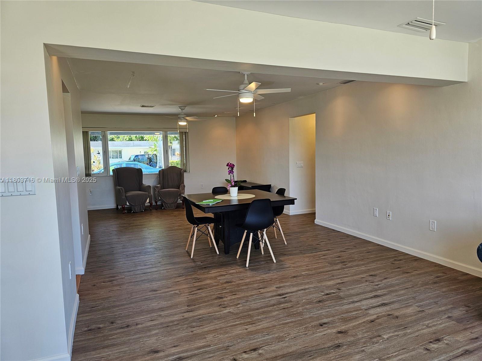 8240 NW 15th St, Pembroke Pines, Florida image 12