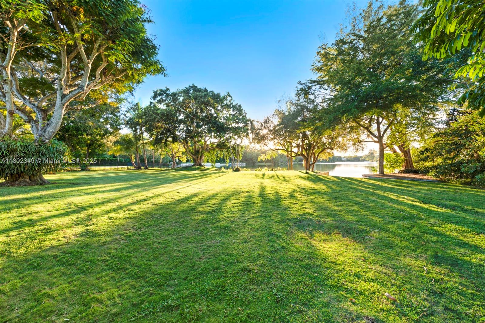 9000 School House Rd, Coral Gables, Florida 33156