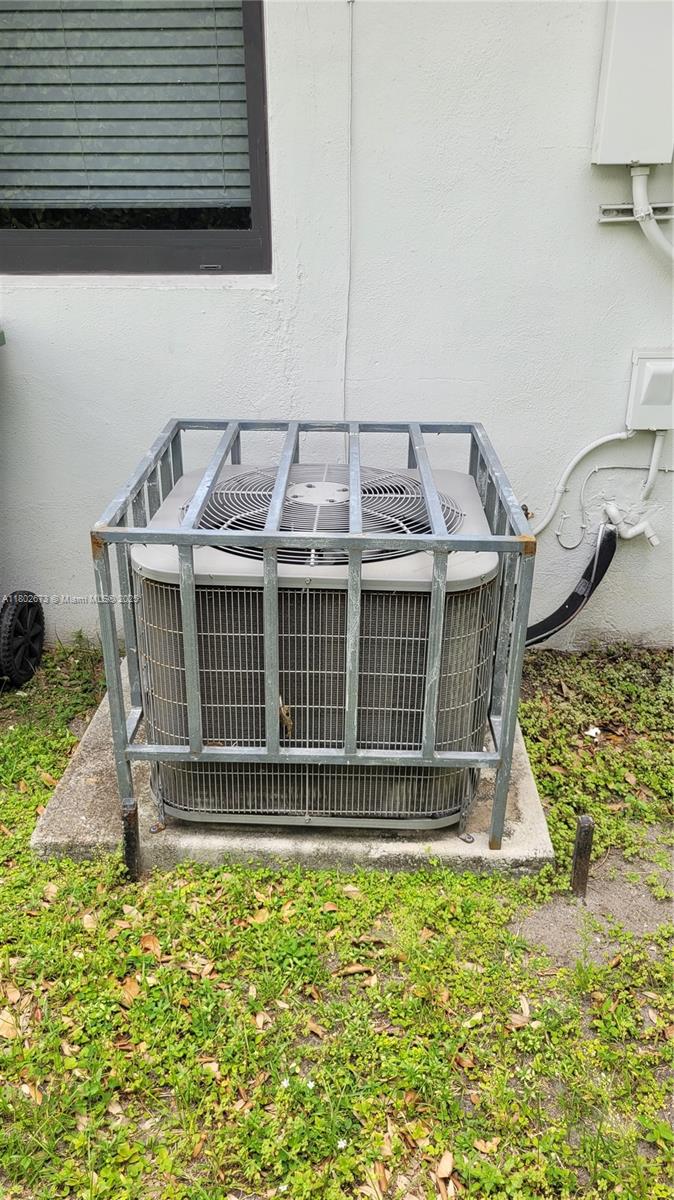 2 NW 47th St, Miami, Florida image 25