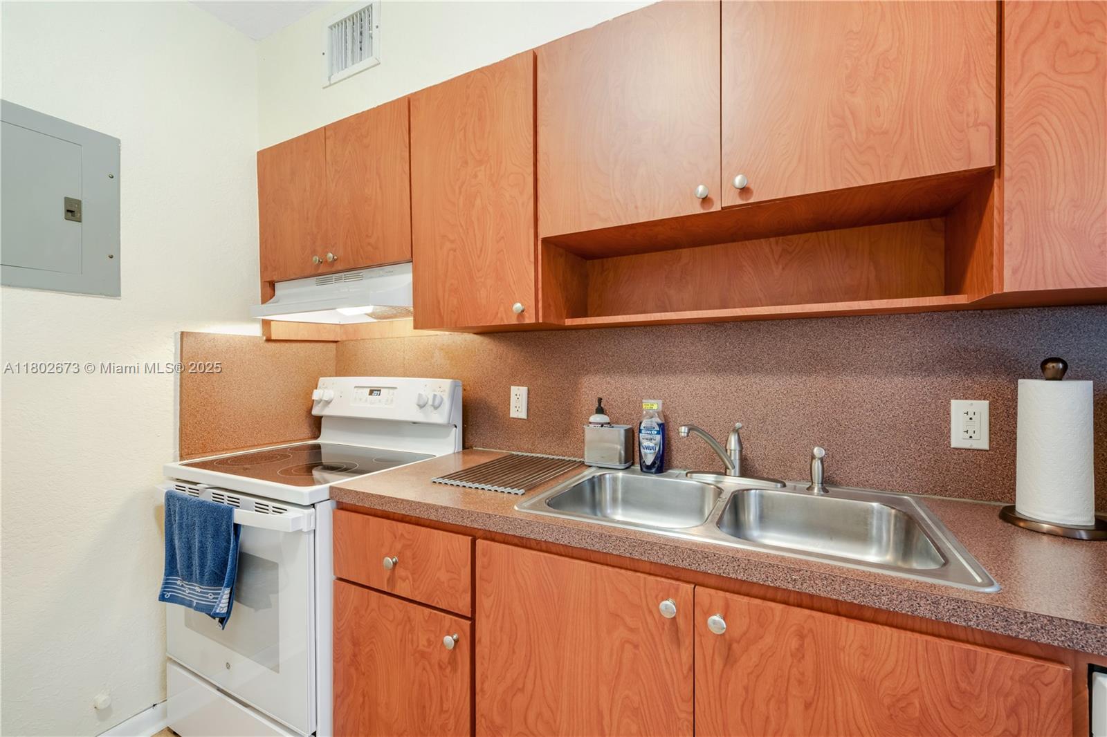 2 NW 47th St, Miami, Florida image 6