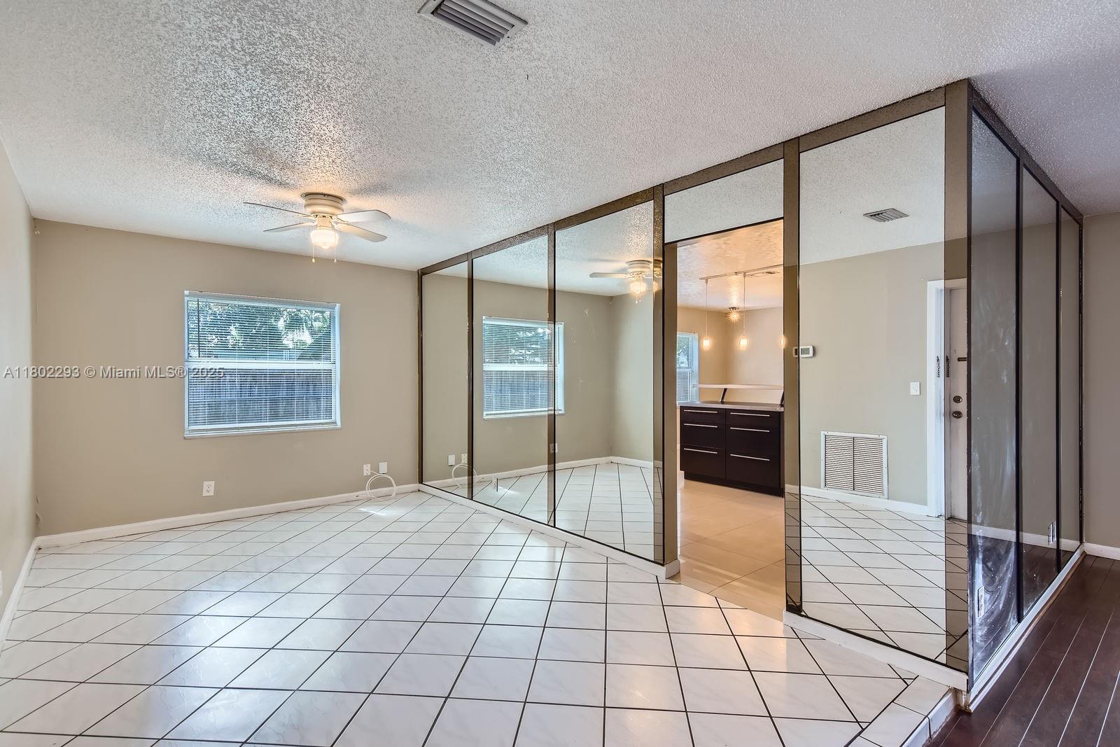 10950 NW 38th Ct, Coral Springs, Florida image 12