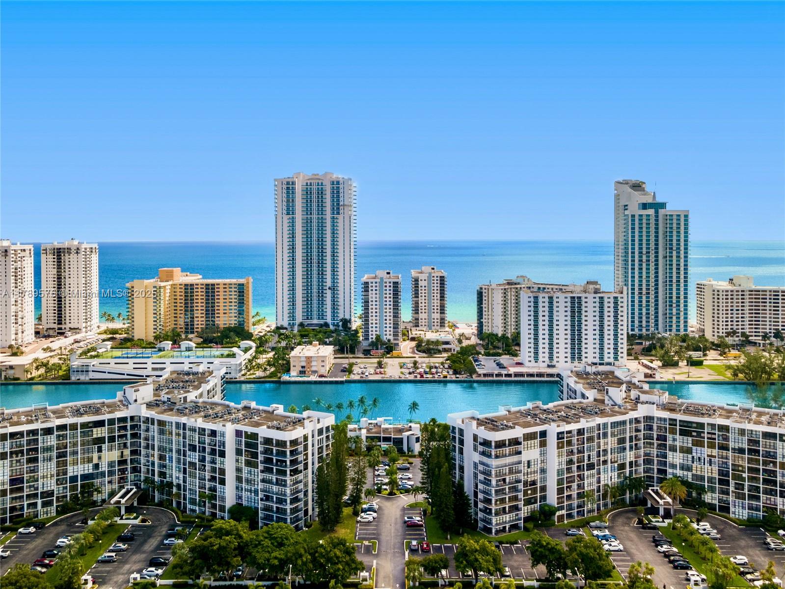 1000 Parkview Dr #424, Hallandale Beach, Florida image 9