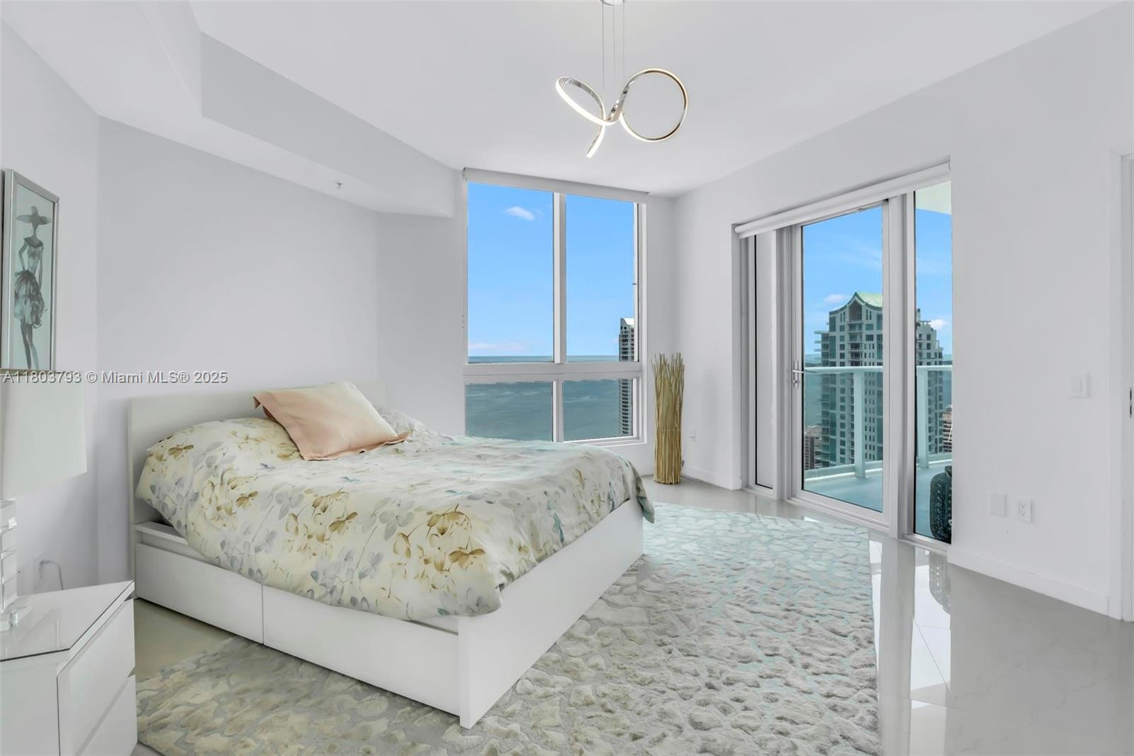 300 S Biscayne Blvd #T-3710, Miami FL 33131