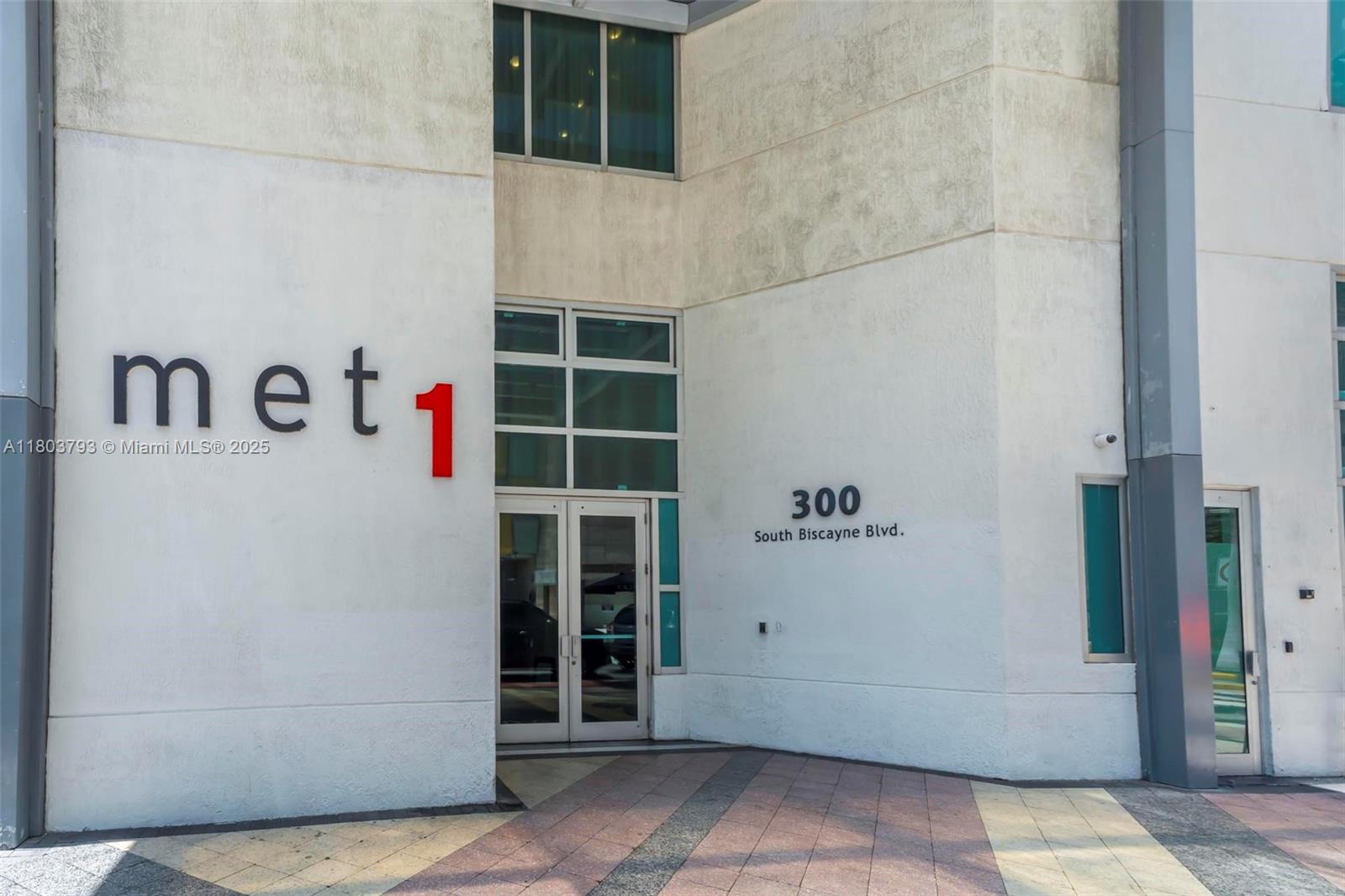 300 S Biscayne Blvd #T-3710, Miami FL 33131