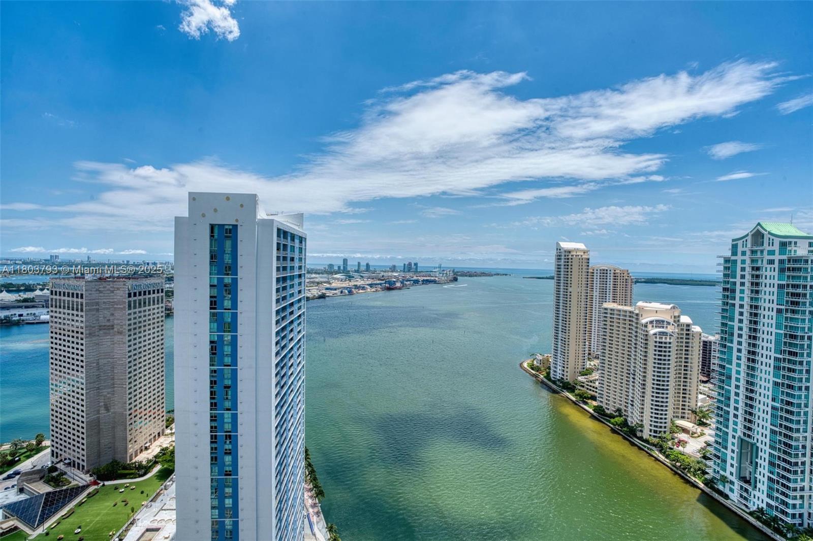 300 S Biscayne Blvd #T-3710, Miami FL 33131