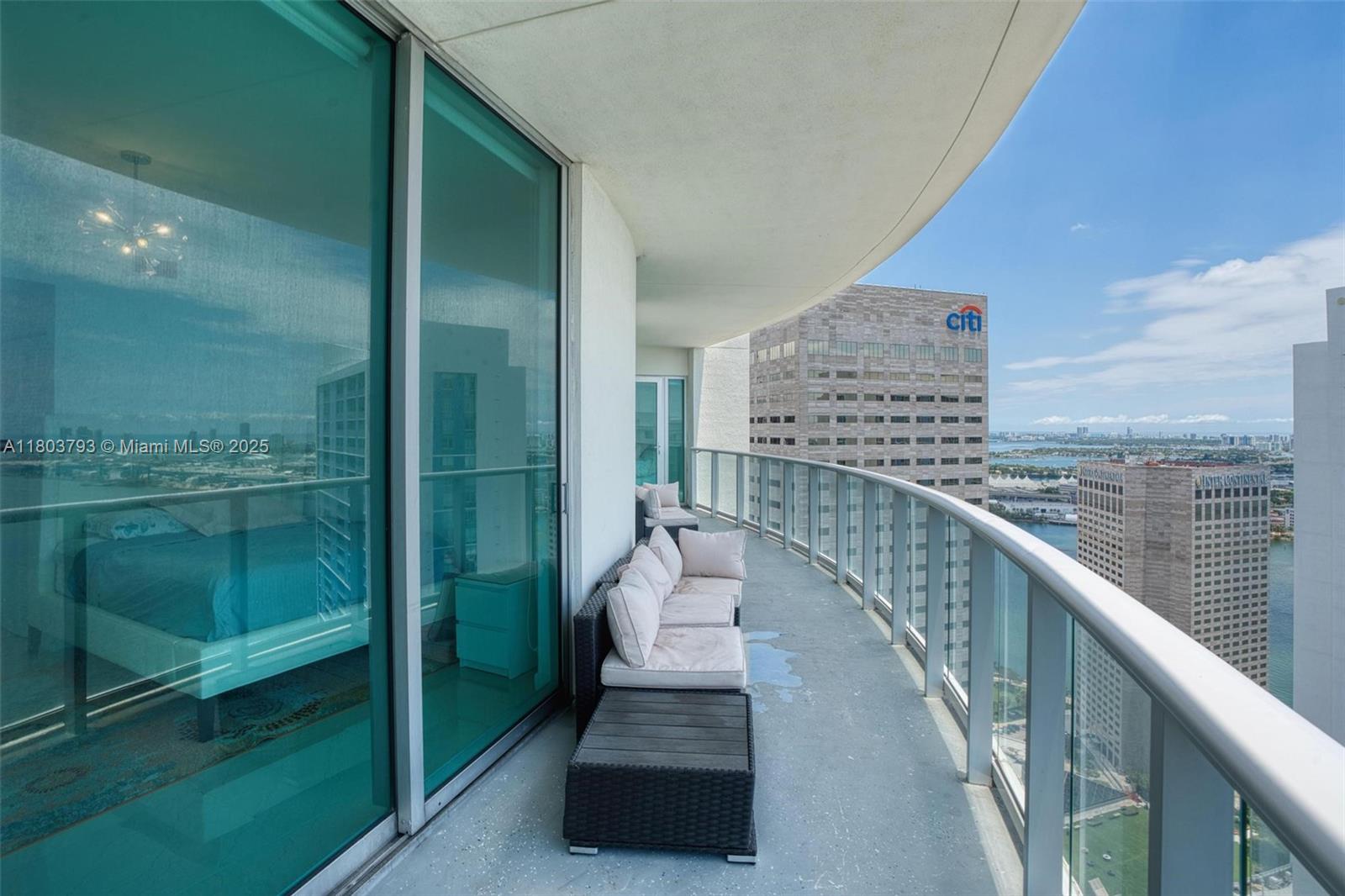 300 S Biscayne Blvd #T-3710, Miami FL 33131