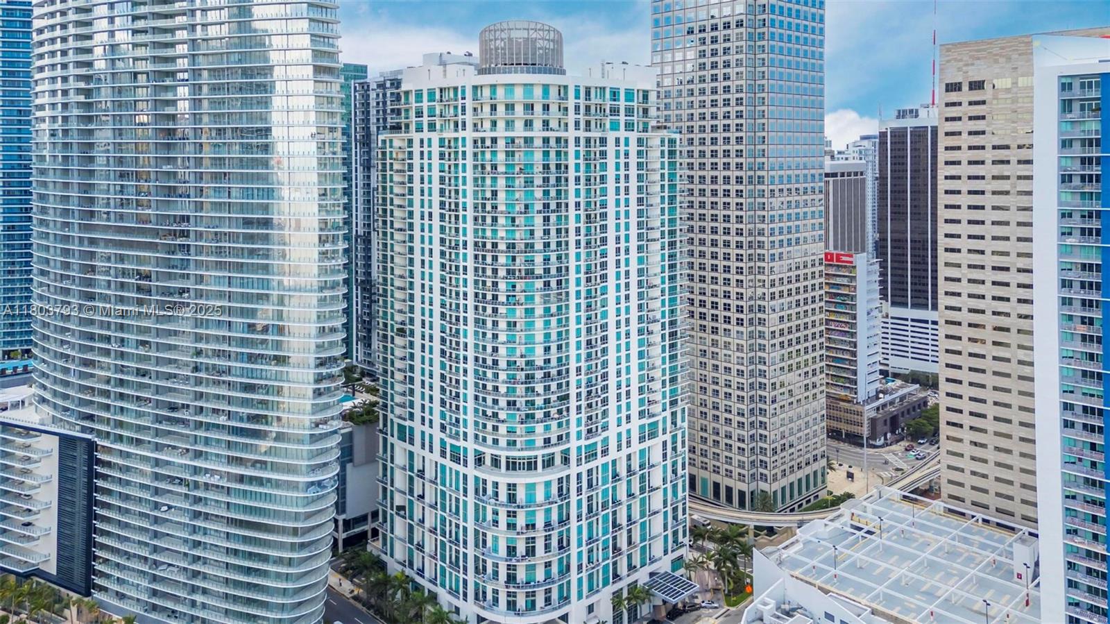 300 S Biscayne Blvd #T-3710, Miami FL 33131