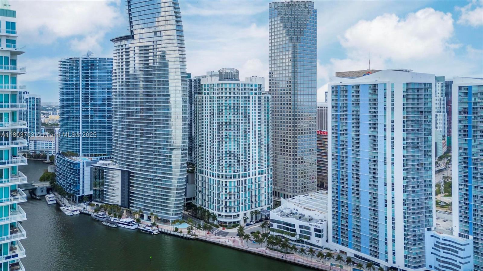 300 S Biscayne Blvd #T-3710, Miami FL 33131