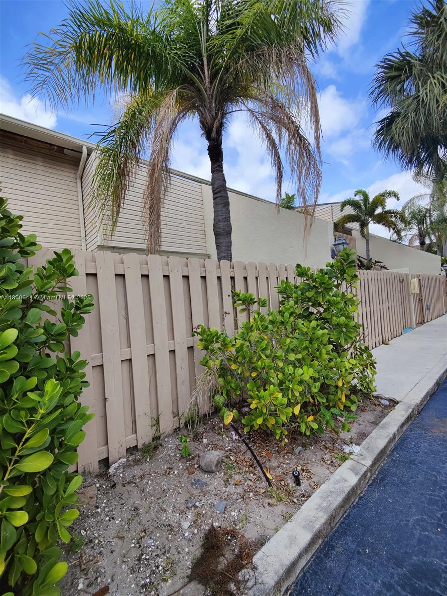 616 Executive Center Dr #107, West Palm Beach, Florida image 2