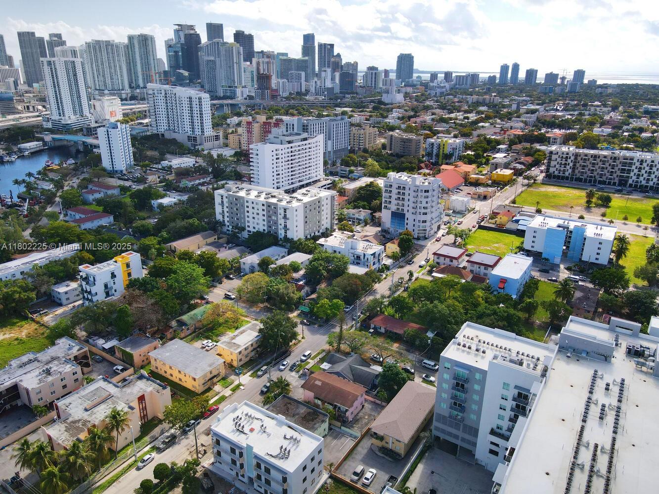 212 NW 7th Ave, Miami, Florida image 18