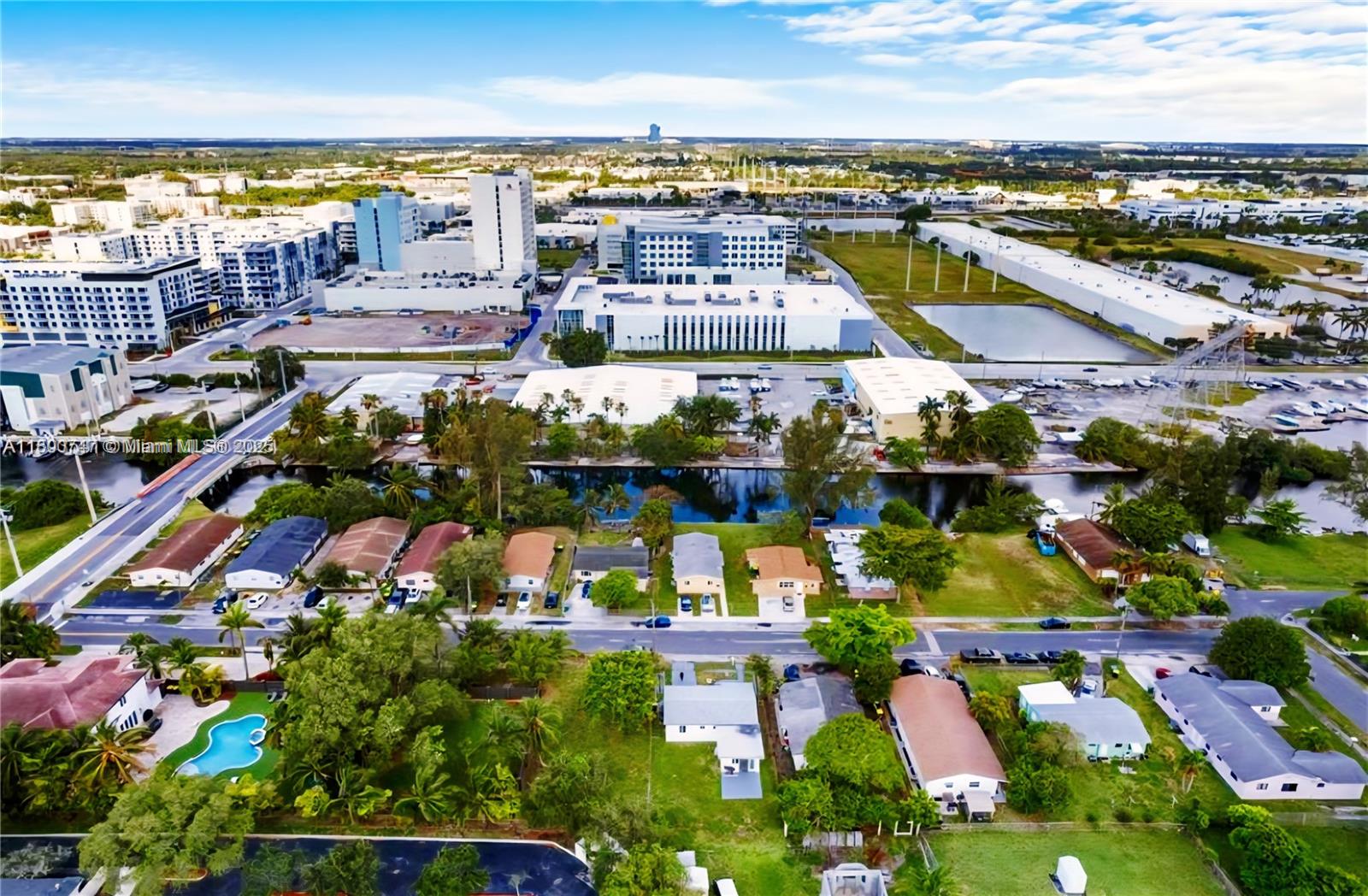 139 NW 14th Way, Dania Beach, Florida image 32