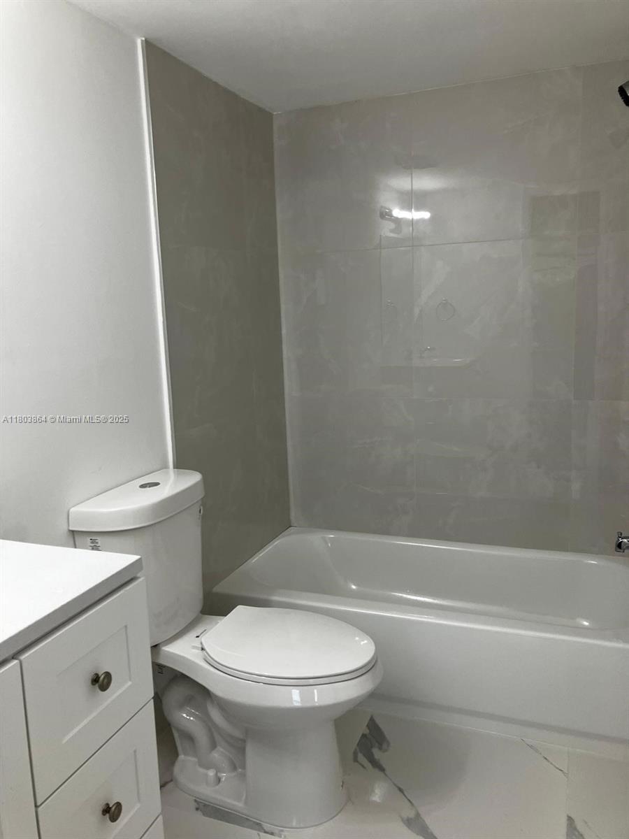 203 Lake Pointe Dr #108, Oakland Park, Florida image 15
