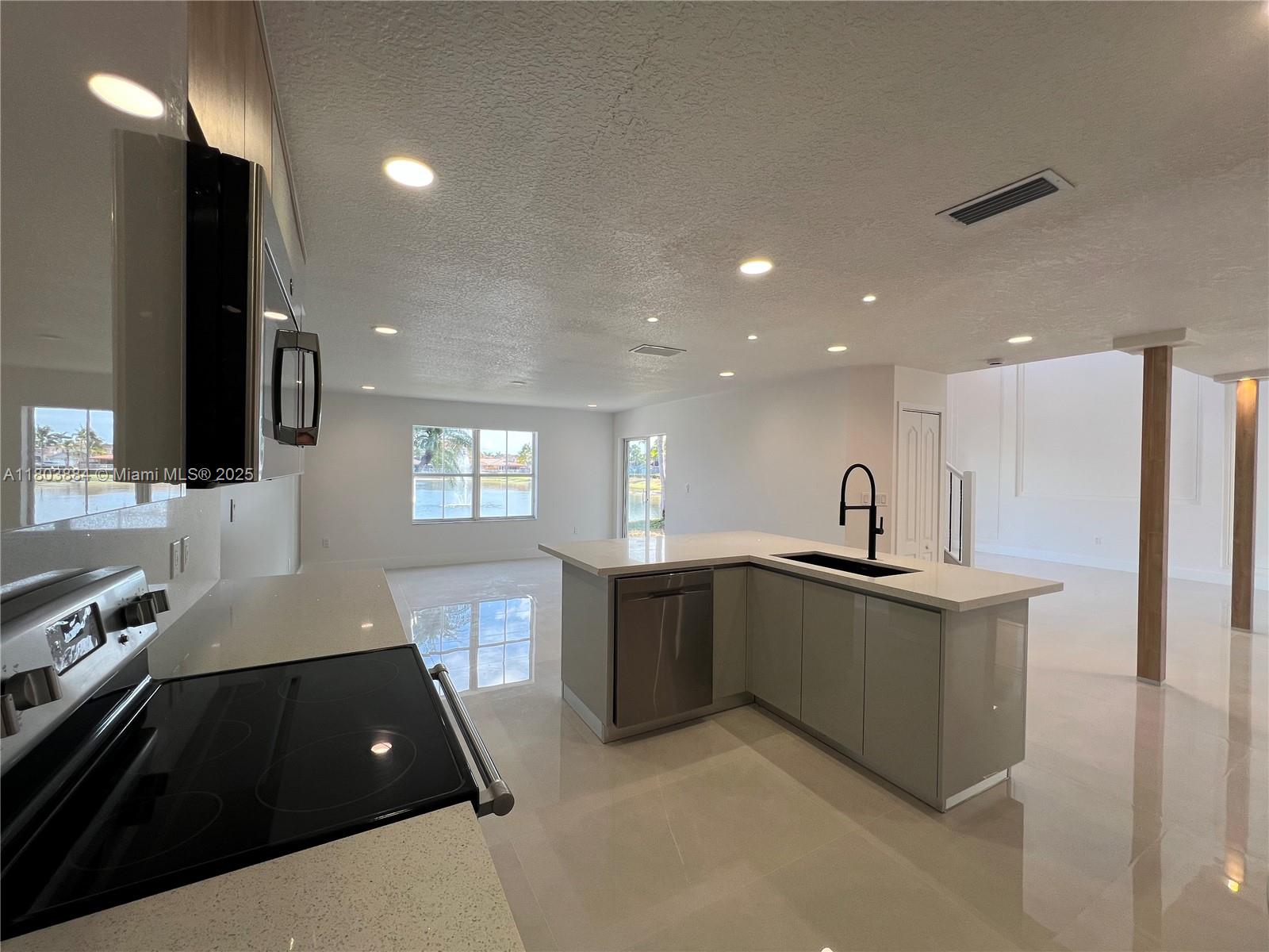 16247 SW 46th Ter, Miami, Florida image 13