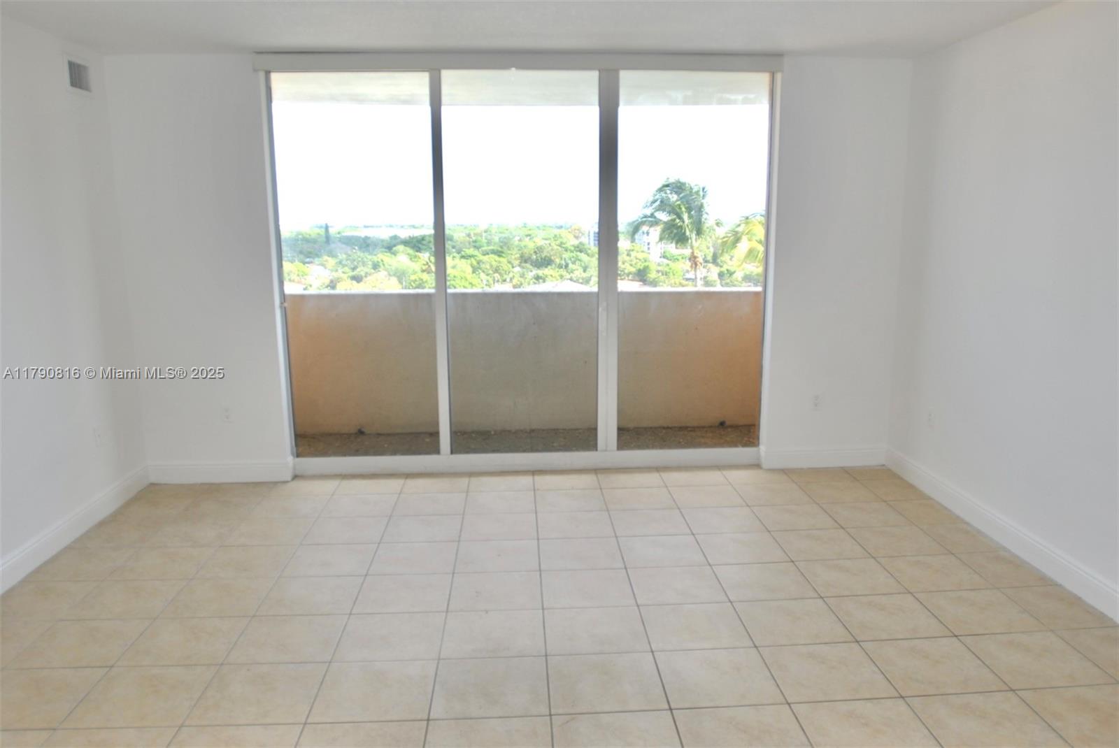 3232 SW 22nd Ter #1008, Miami, Florida image 5