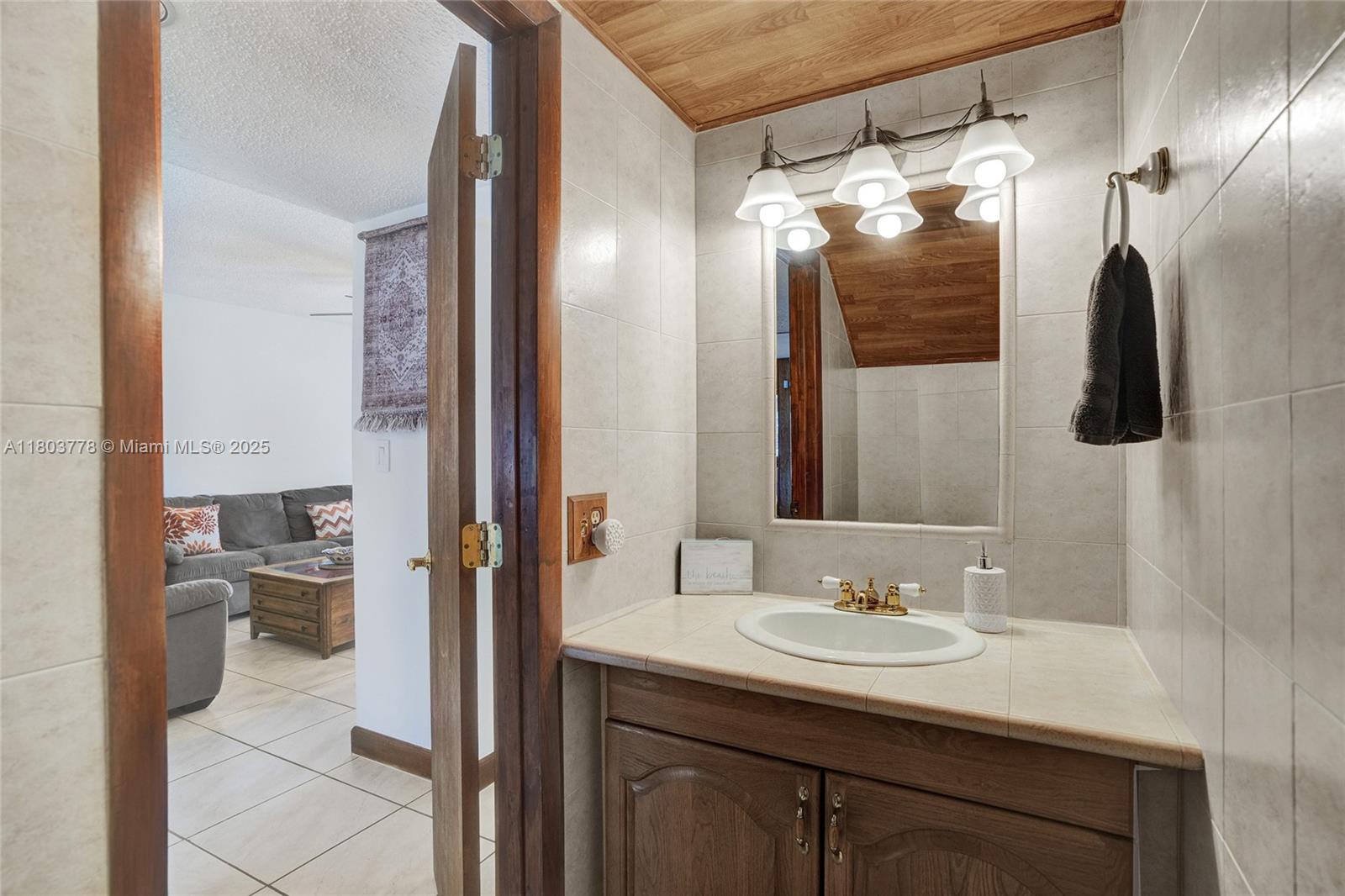 16465 NE 26th Ave #18, North Miami Beach, Florida image 18