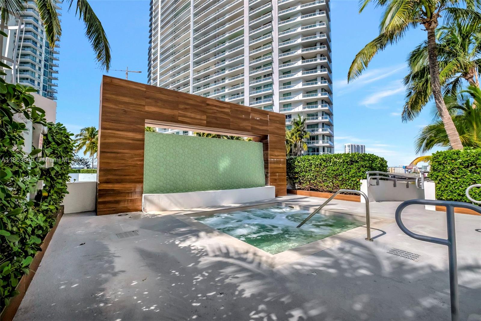350 S Miami Ave #1705, Miami FL 33130